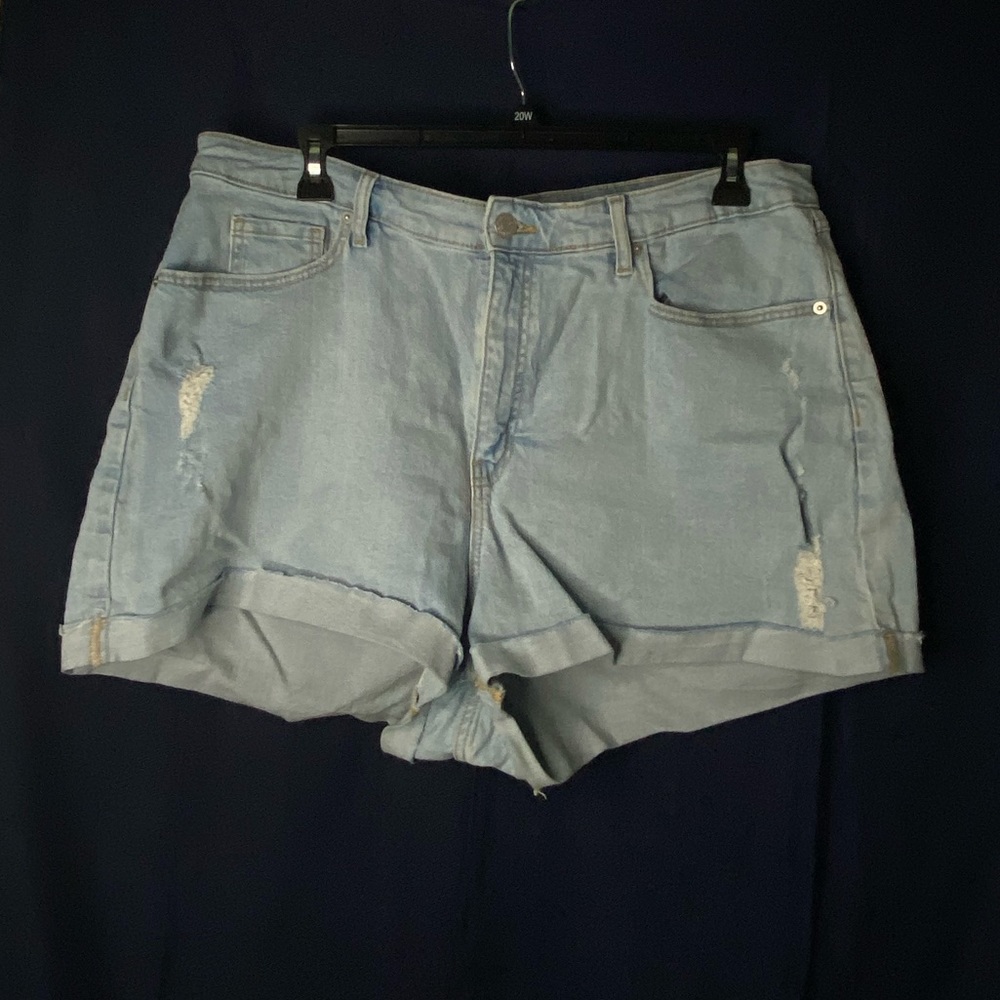 Wild Fable - Women's Super-High Rise Curvy Rolled Cuff Light Wash Jean Shorts